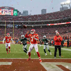 Oladokun’s Scramble That Made Mahomes Smile Oladokun’s Scramble That Made Mahomes Smile